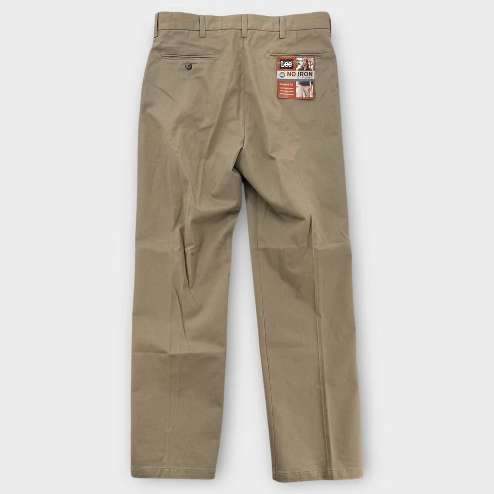 Lee No Iron Pants Mens 34x32 Relaxed Fit Pleated Khaki Cotton‎ Chino Slacks NWT